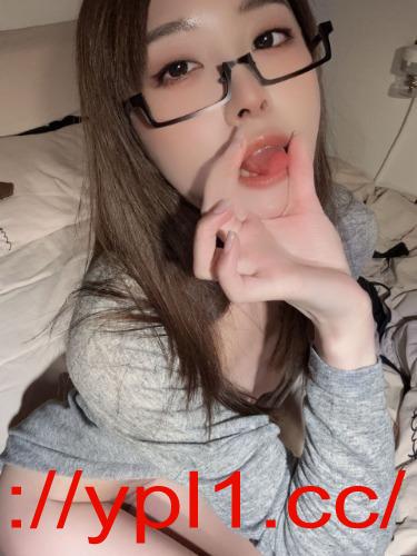 性感诱惑眼镜尤物御姐