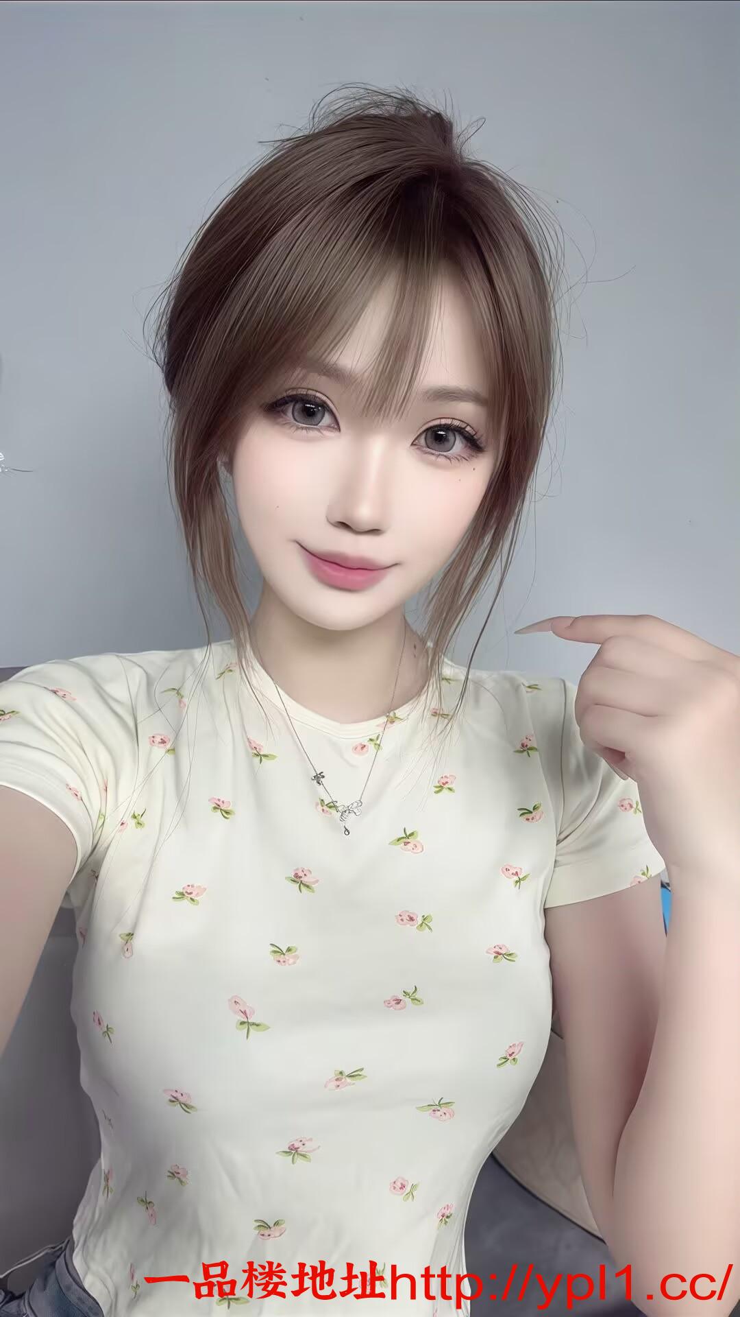 骚妹妹白嫩粉穴翘臀