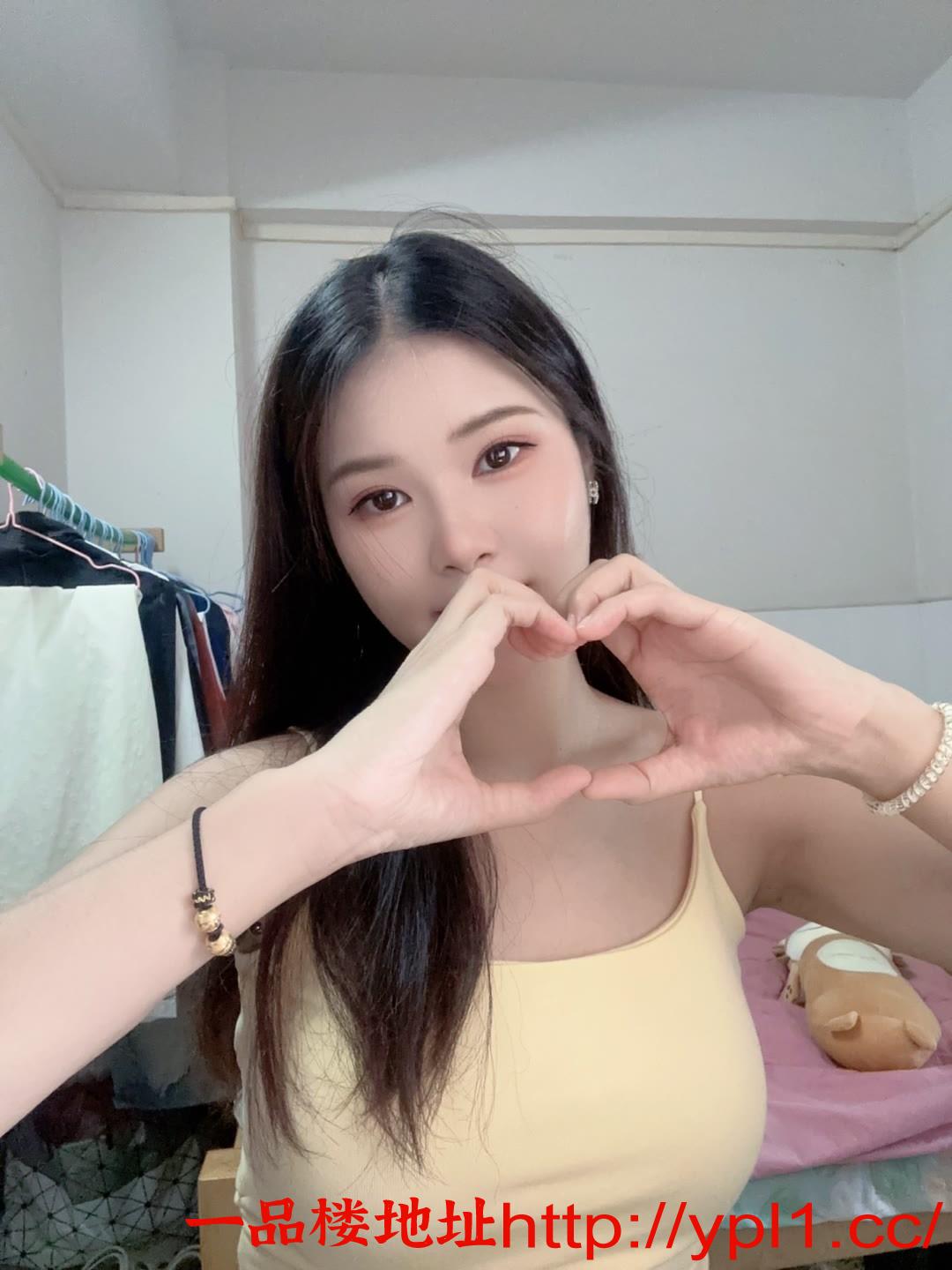 娇嫩学生妹疯狂嫩插