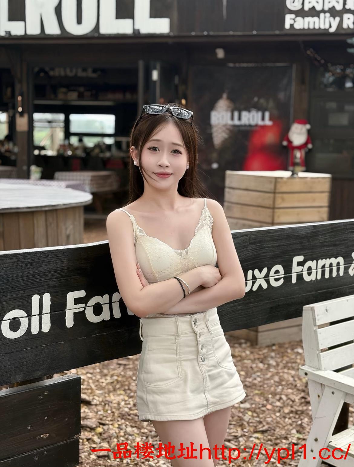 咪咪饱满手感好口活好的妹子