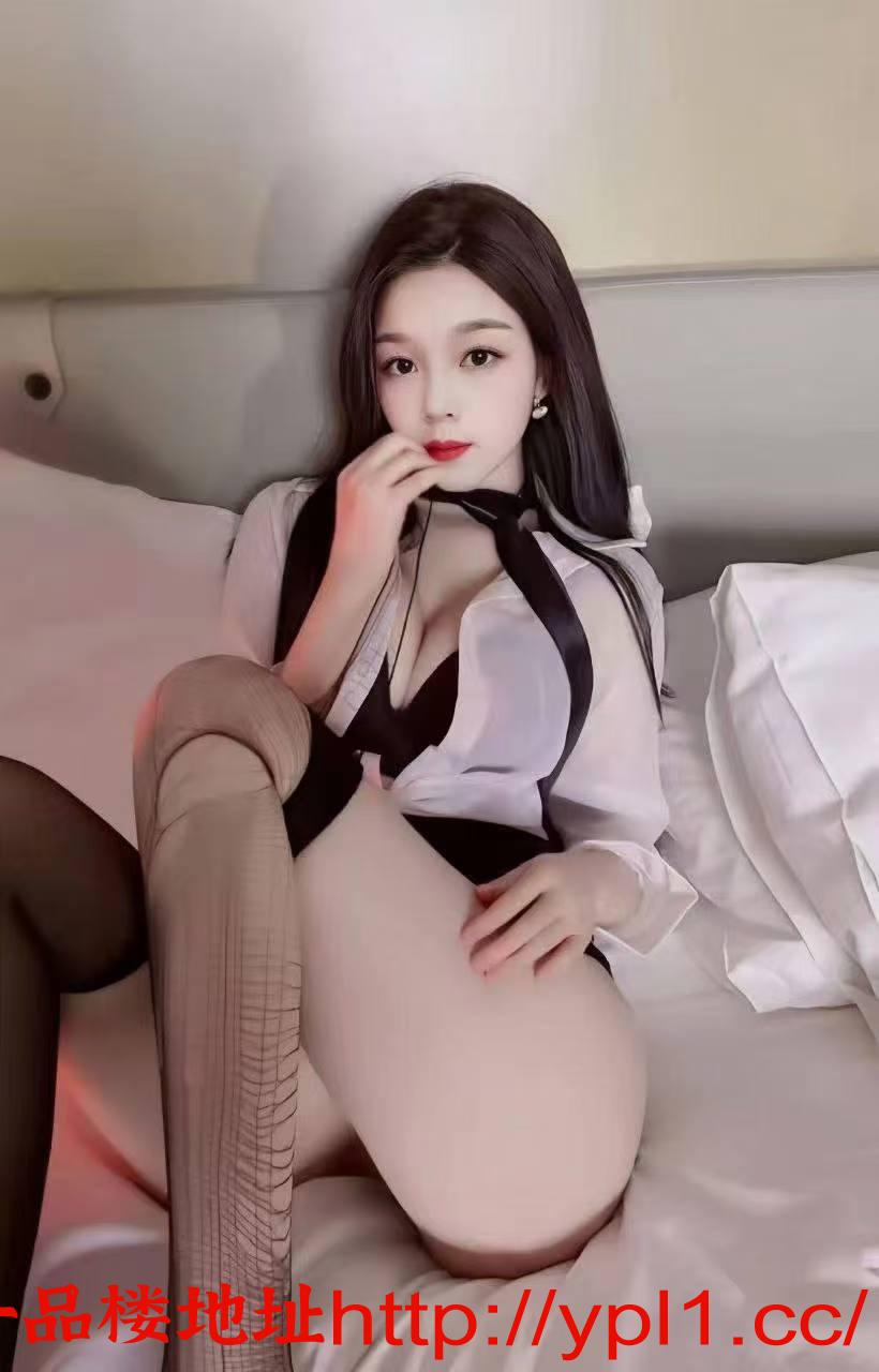 蜀山闷骚型大奶妹