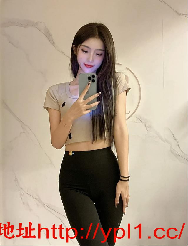 巨乳尤物炮架极品身材奶香味直击你的肾