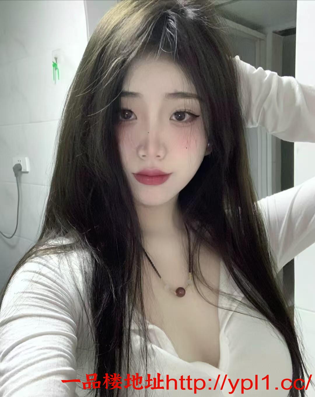 风骚性感翘臀姐姐