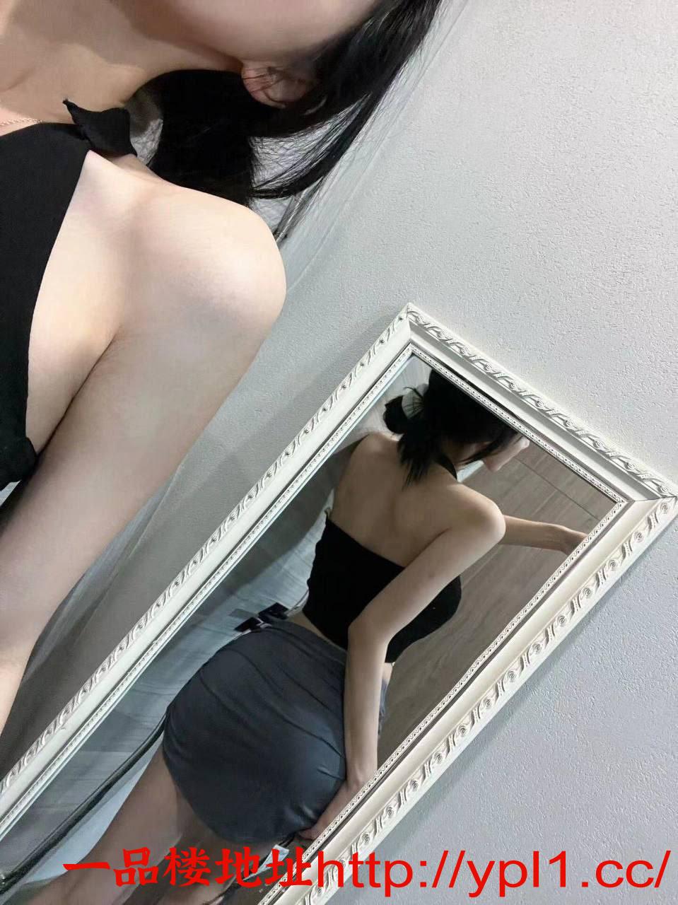 分享个20岁的幼师鲍鱼B水多床单湿了一大片