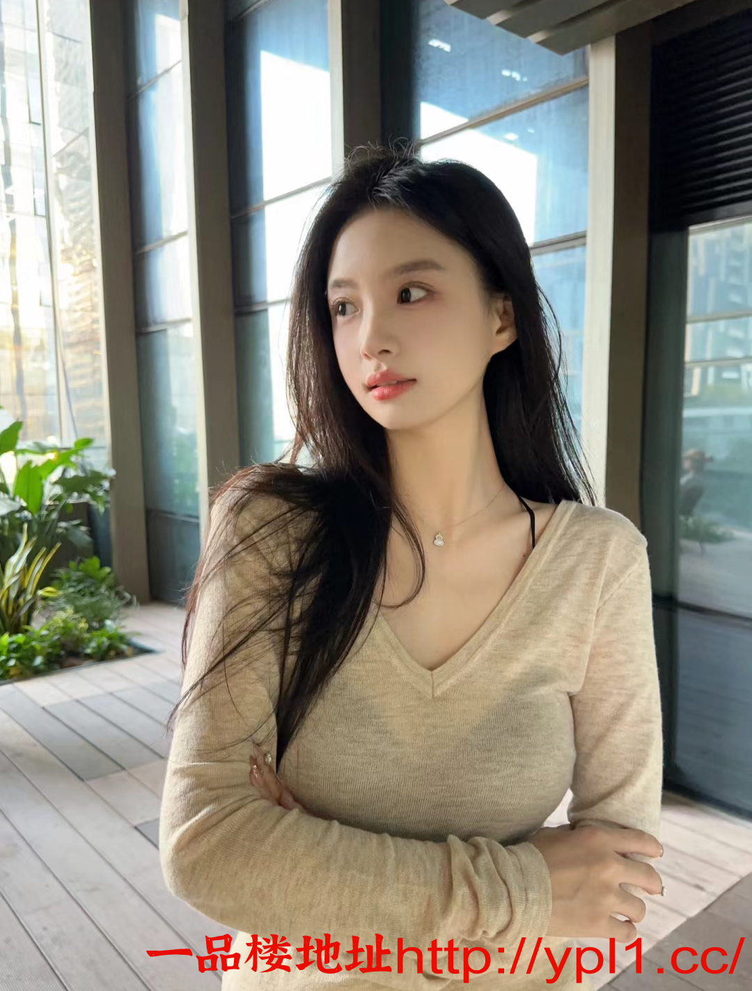 易高潮妹妹，皮肤很白，口活也特别细