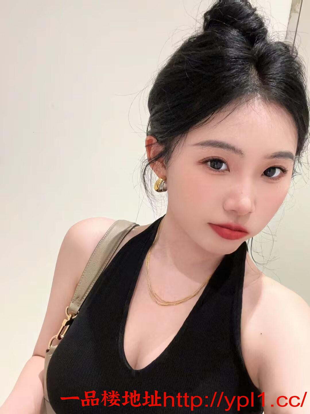 妩媚辣妹身体非常敏感