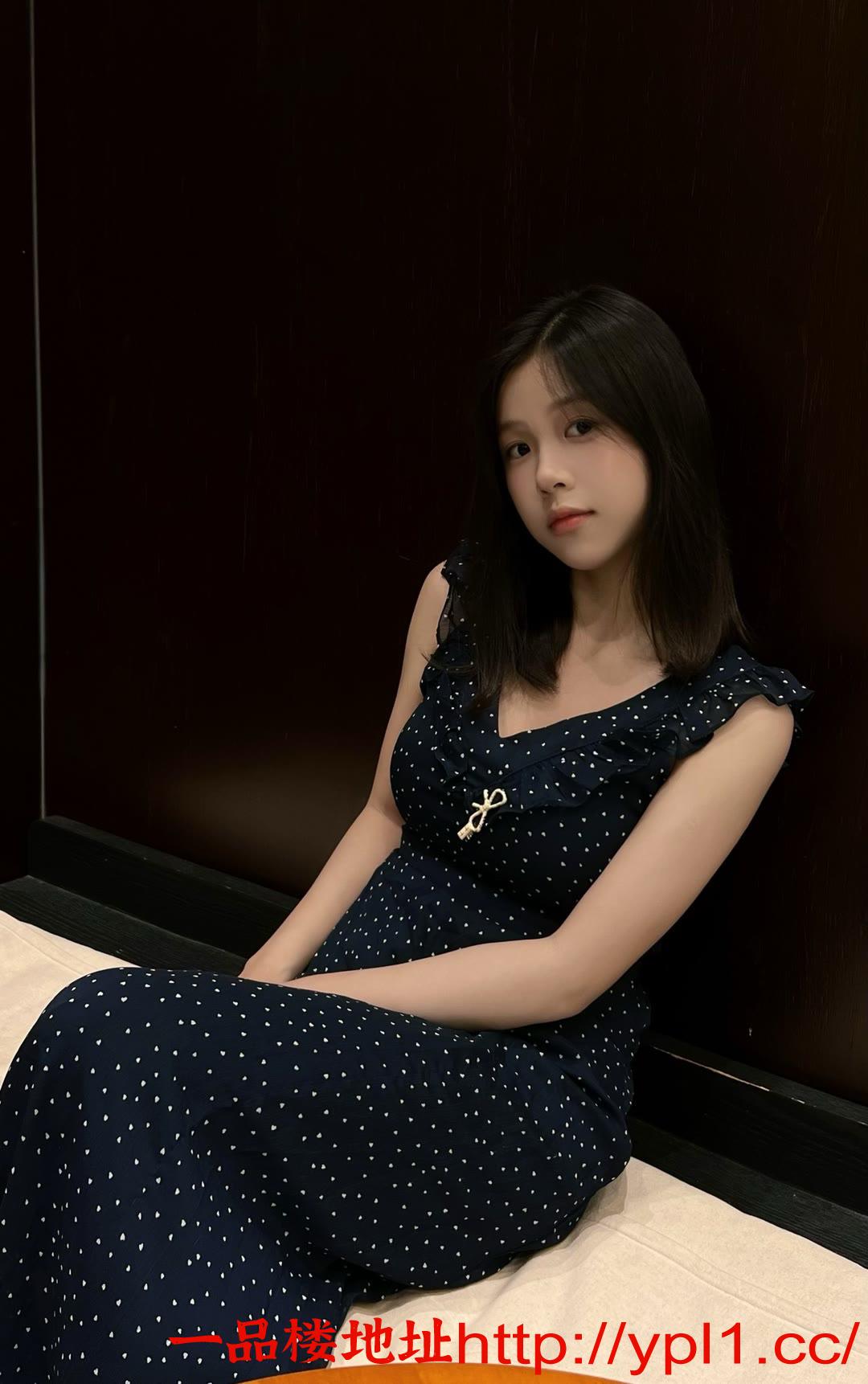 粉嫩逼紧美胸骚货身材尤物