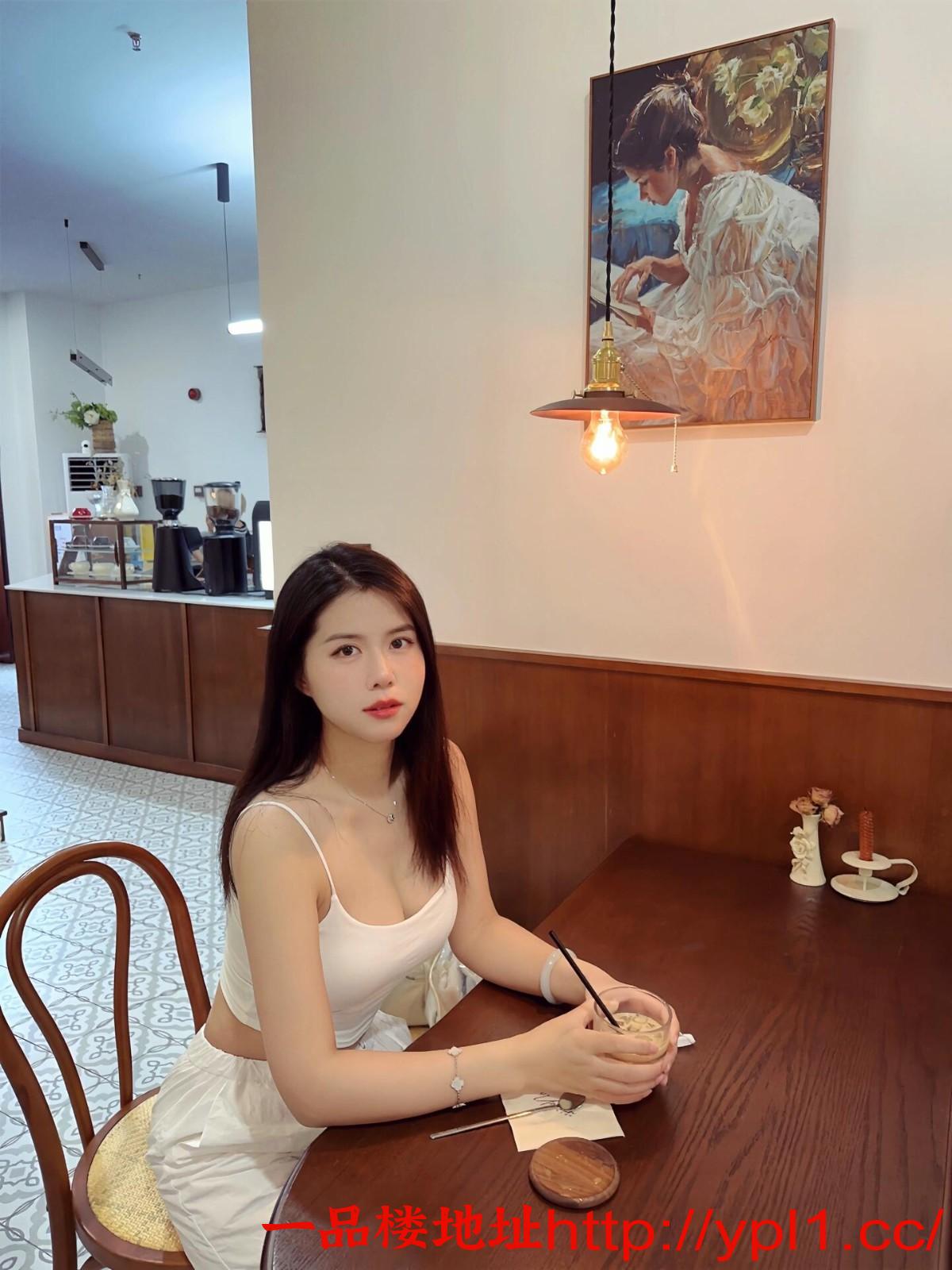 极品气质高雅逼粉妹子