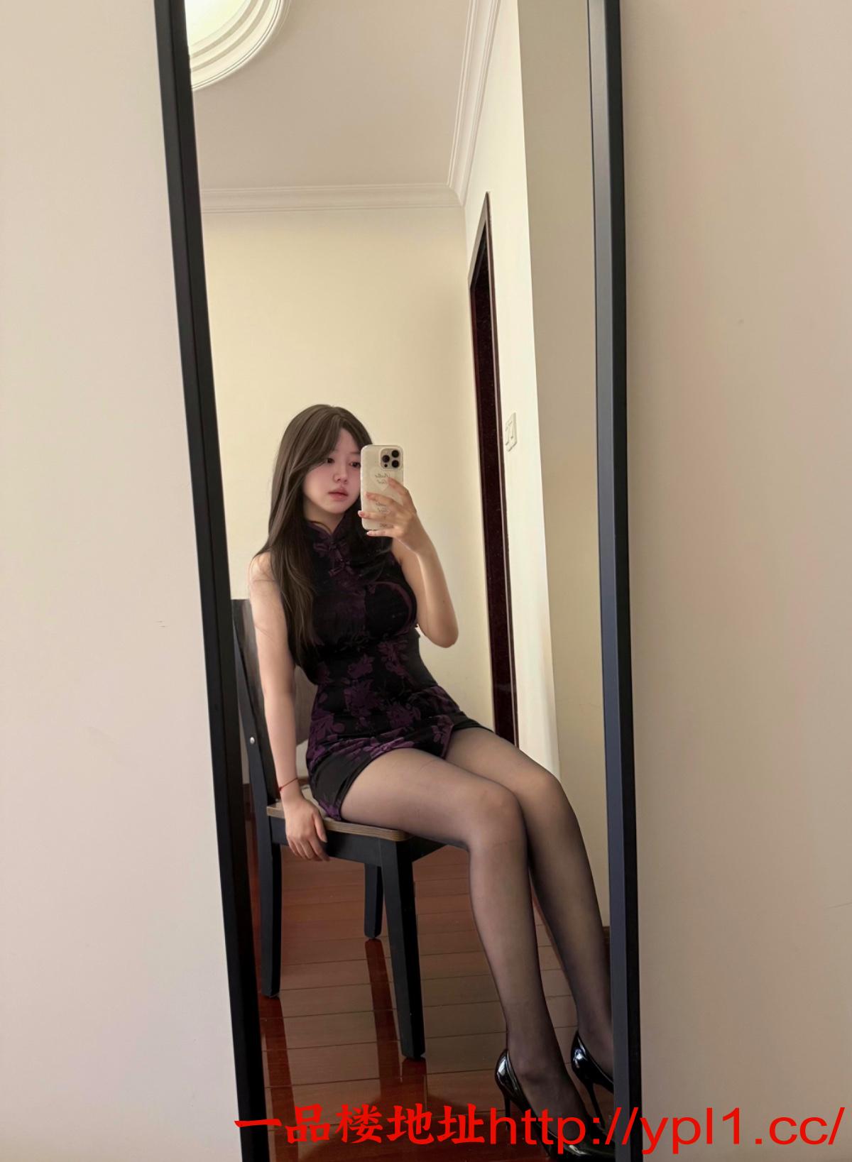 极品大奶一线天