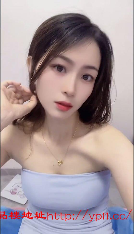 新区逼紧水多 迷人的身材