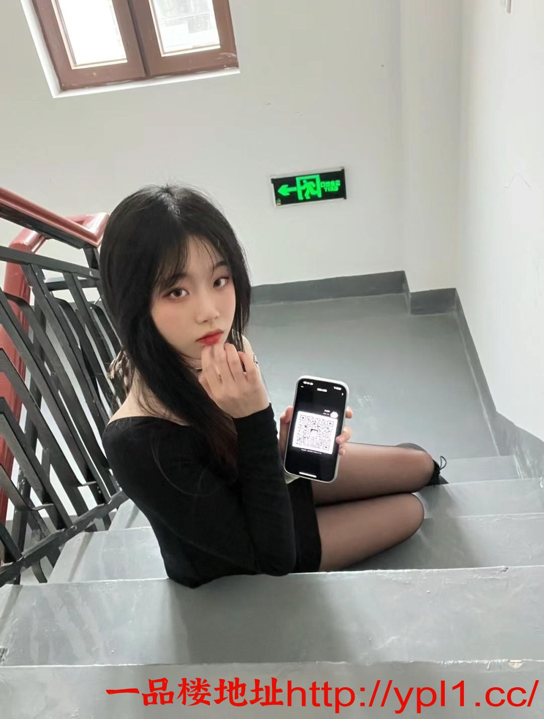 抱起来操的很舒服