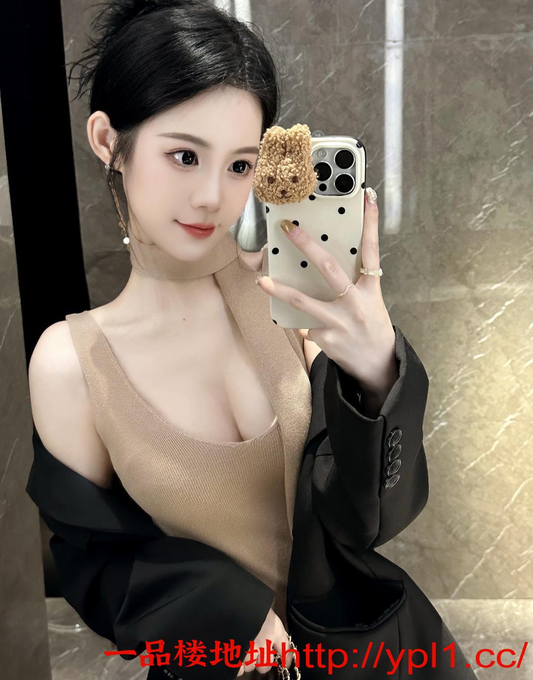 兼职丰满瑜伽老师身材S刚下海