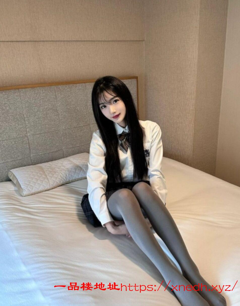 黑丝妹妹兼职服务好人美b嫩