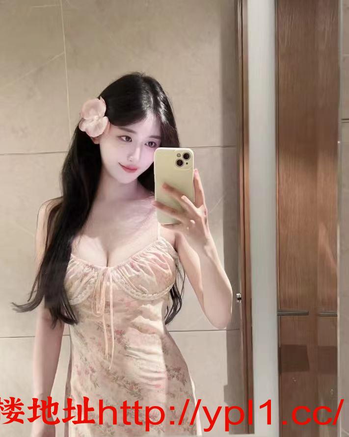 刚毕业不久的妹子身材火辣人美声甜