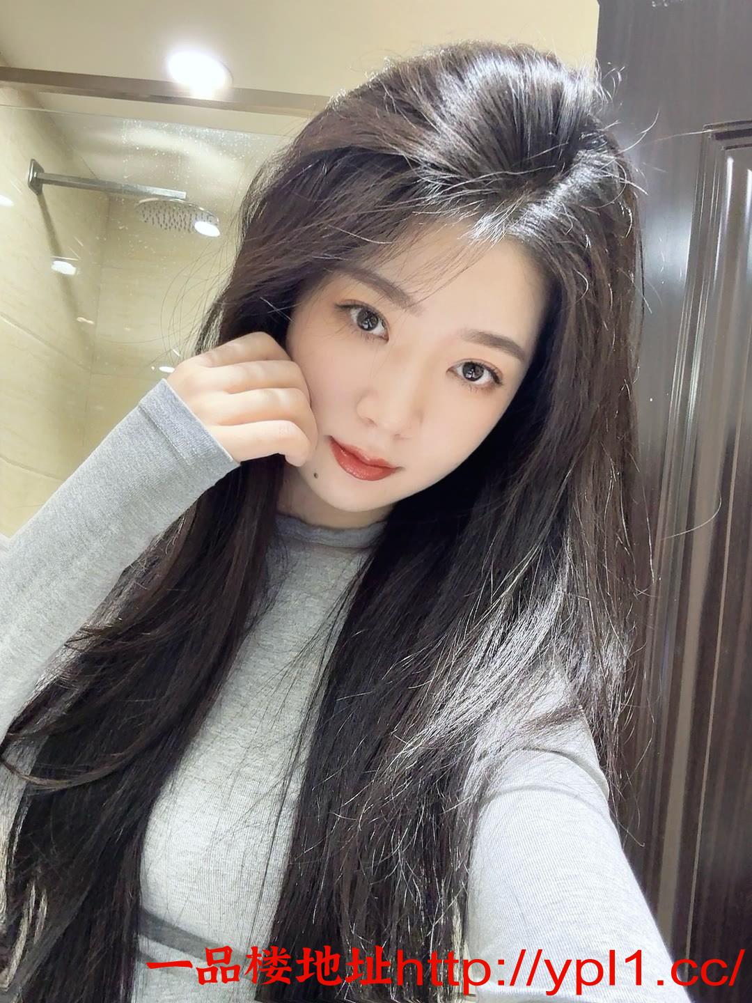 仓山三点粉，干起来很爽的妹子