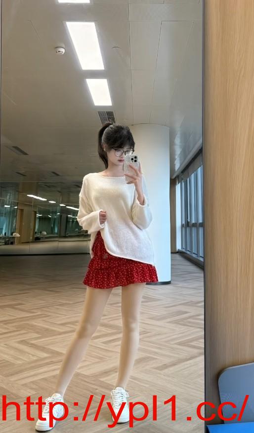 纯欲美乳肤白水多穴紧，可外出