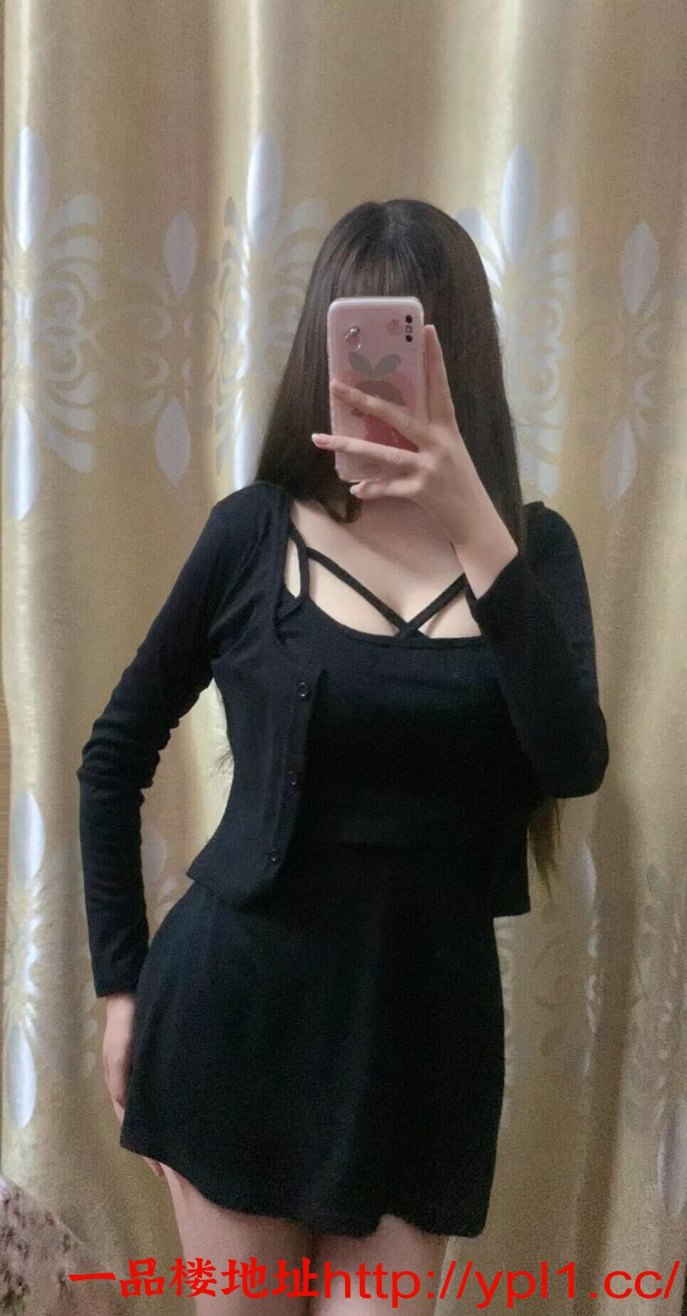 身材极品白虎嫩妹鲍鱼肥美水多