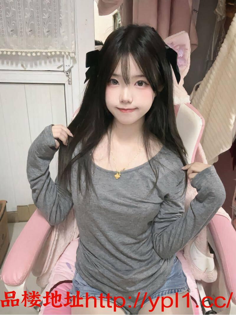 刚岀社会的学生嫩妹初下海兼职带工作600/2小时