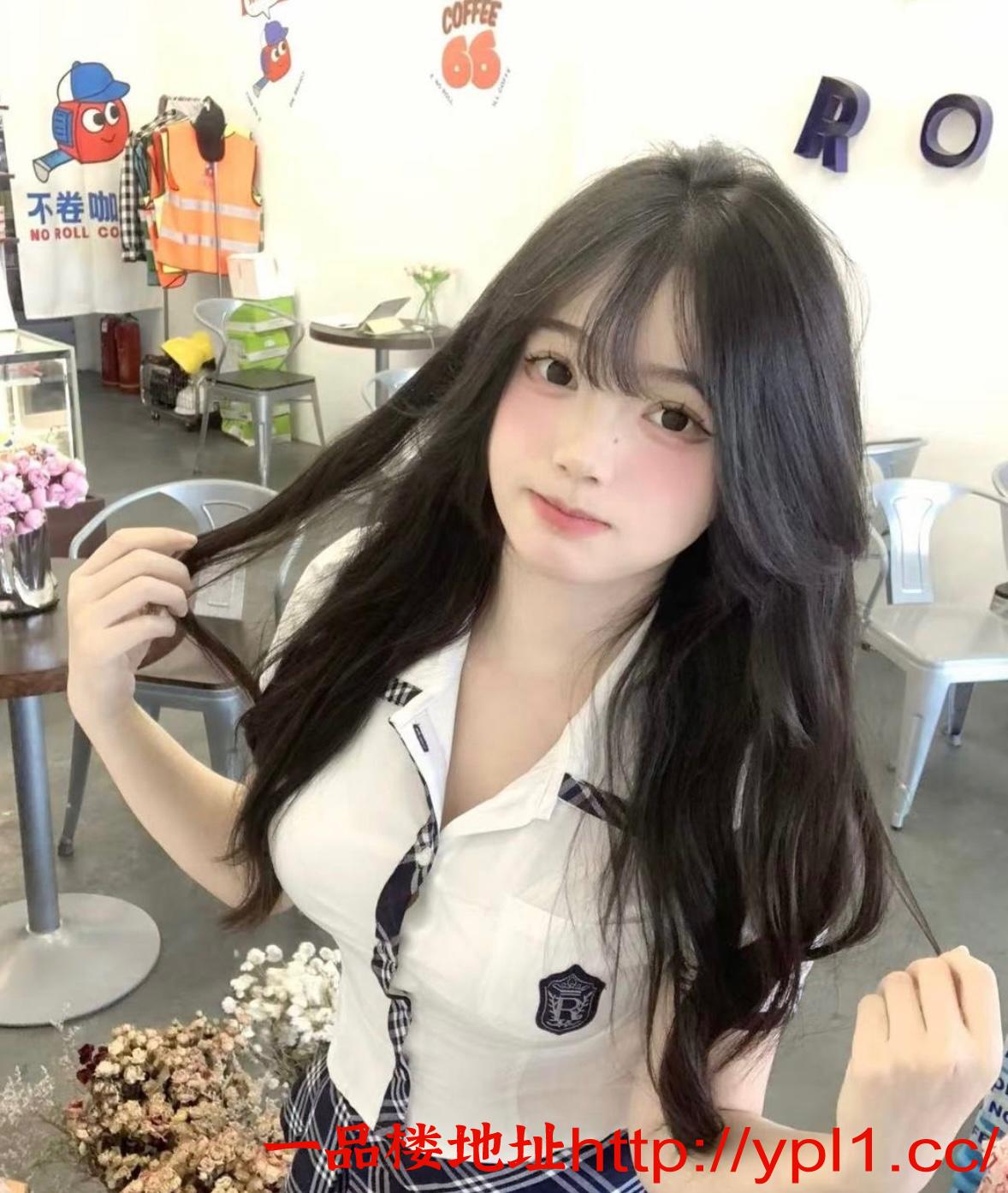 小姐姐鲍鱼粉粉嘴巴又吸又允性感淫媚勾人