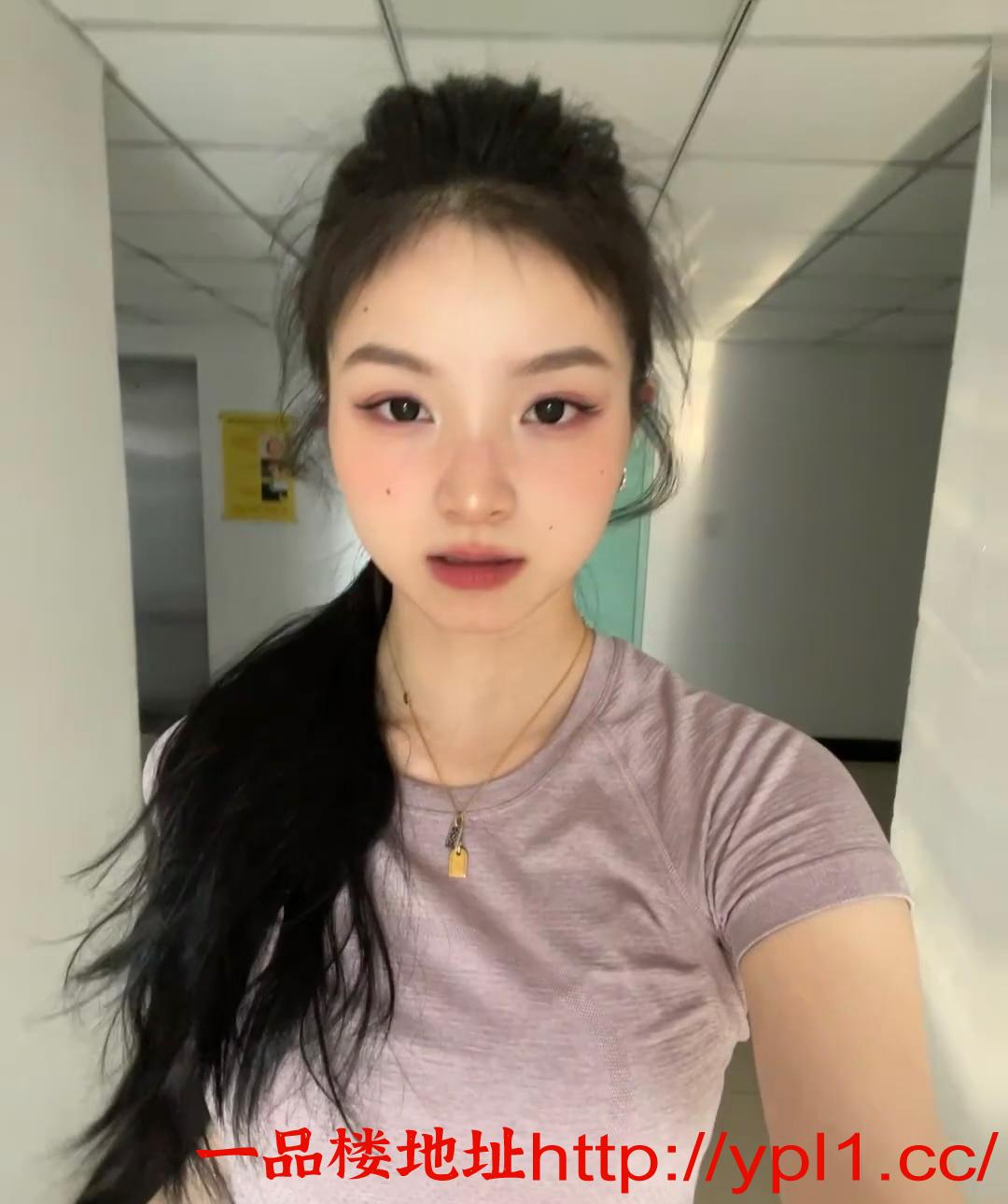 服务很棒的小骚货