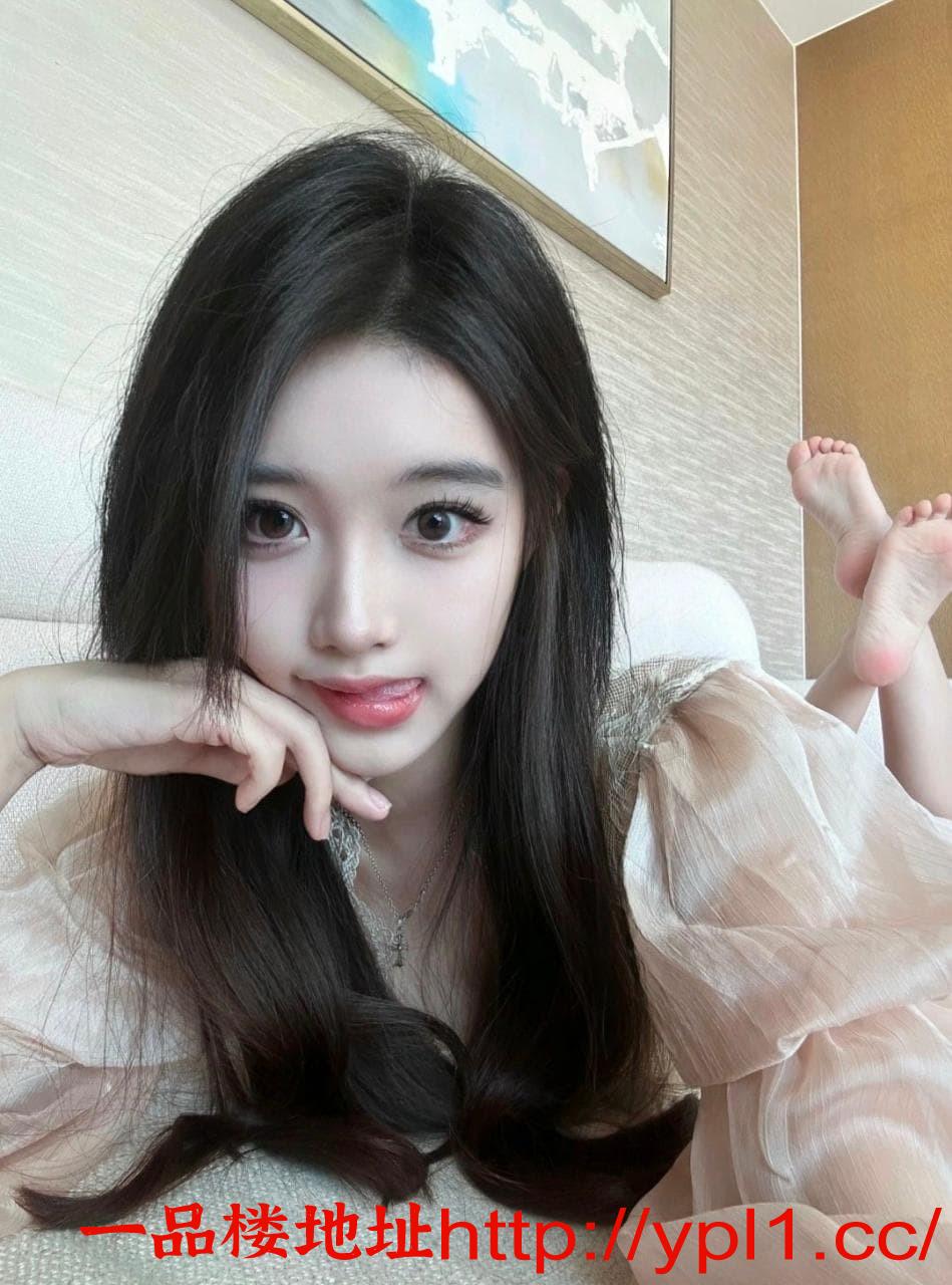 黑丝诱惑小萝莉