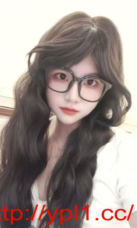 天河-刚下海兼职的学生妹很粘人听话