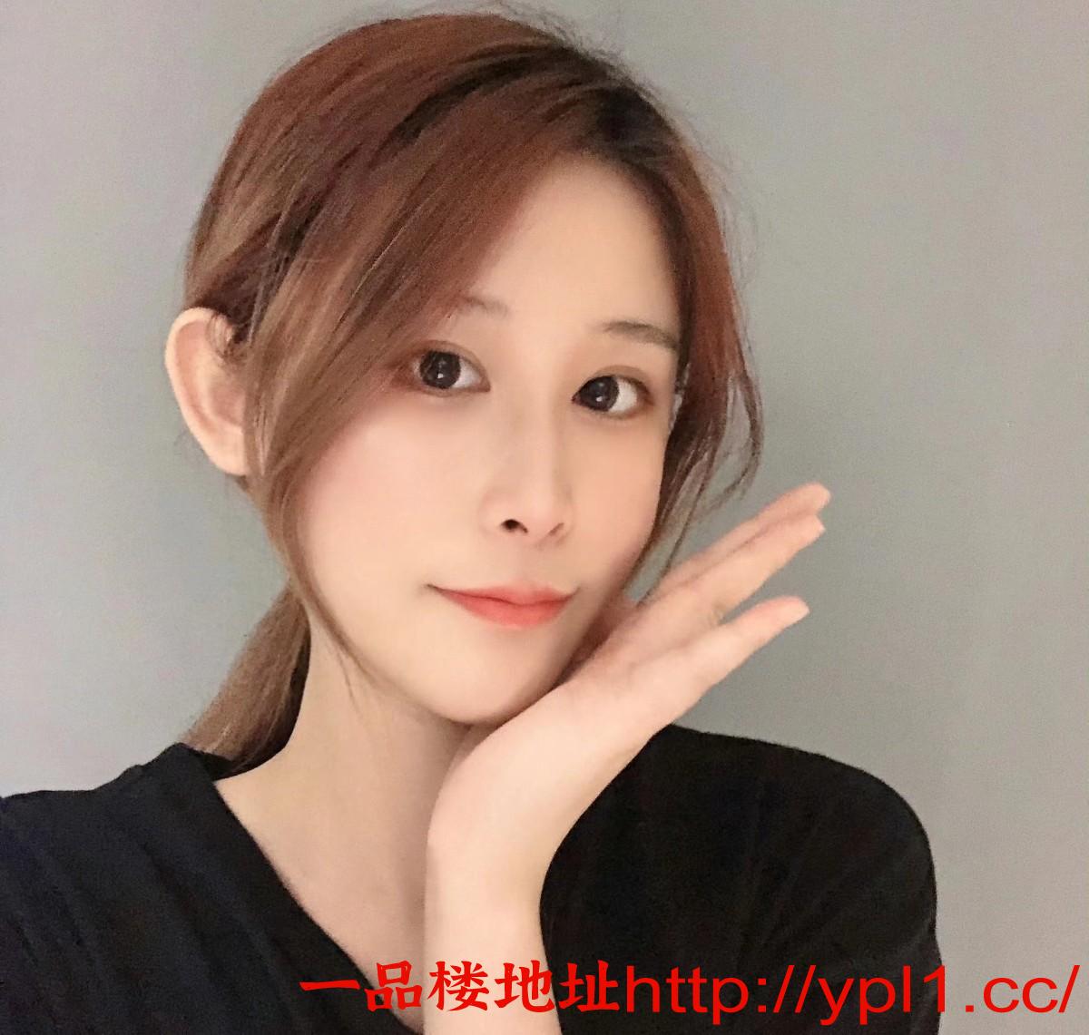 瑜伽老师欲求不满