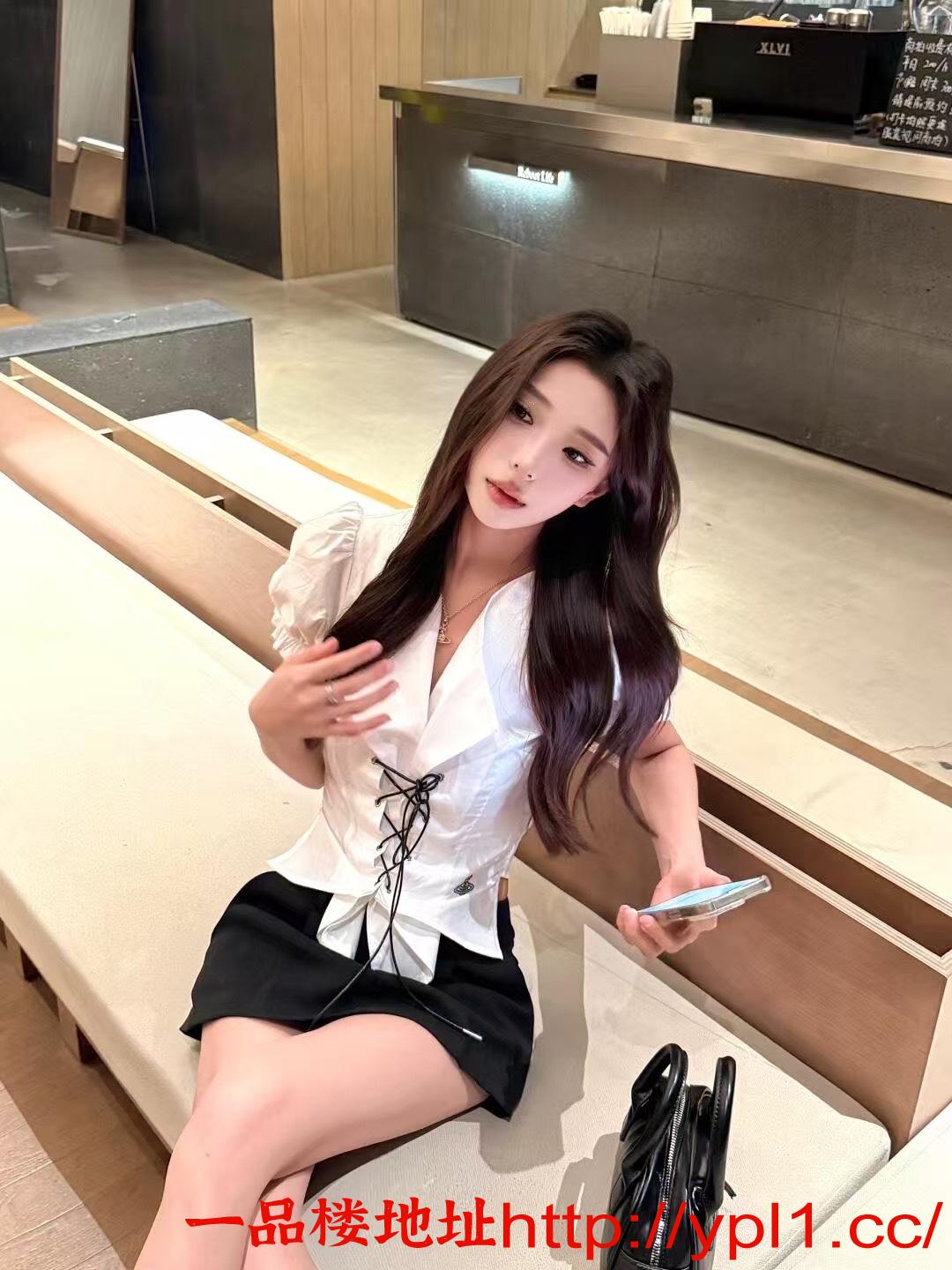 性感长腿奶大后入骚货