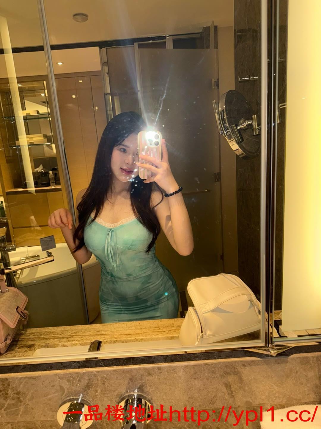 身材黄金比例前凸后翘