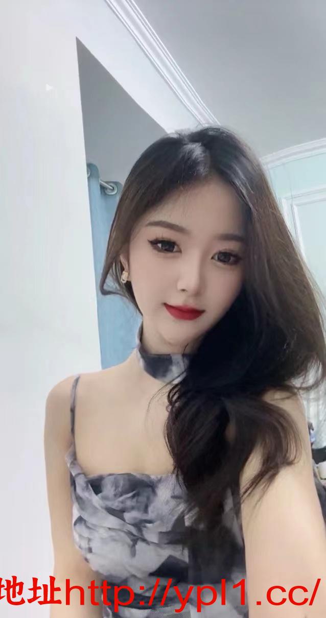 刚下海自己兼职的小妹 很乖也很听话