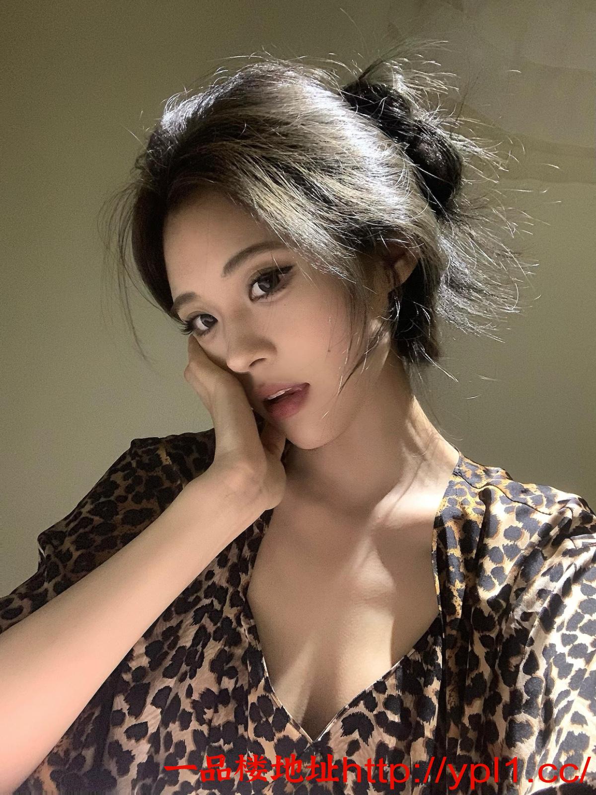 兼职情瘾少女粉嫩鲍鱼