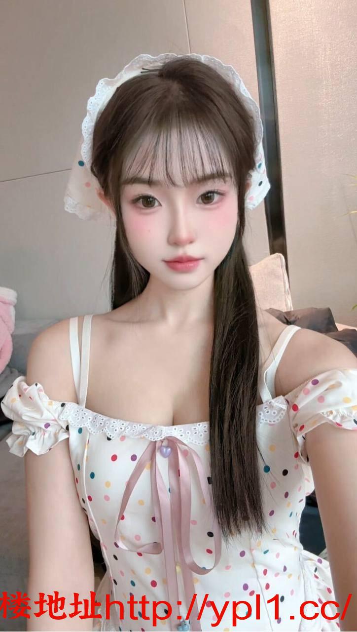 身材丰满兼职骚妹粉嫩逼紧水多颜值高