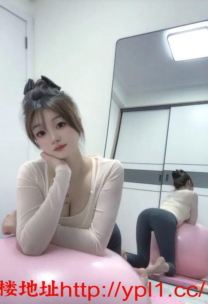 身材极品臀翘粉嫩多汁会潮喷