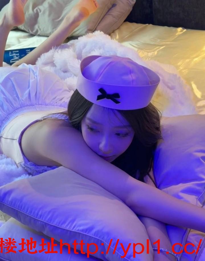 鲍鱼粉嫩颜值无可挑剔会吹，口爆技术一流