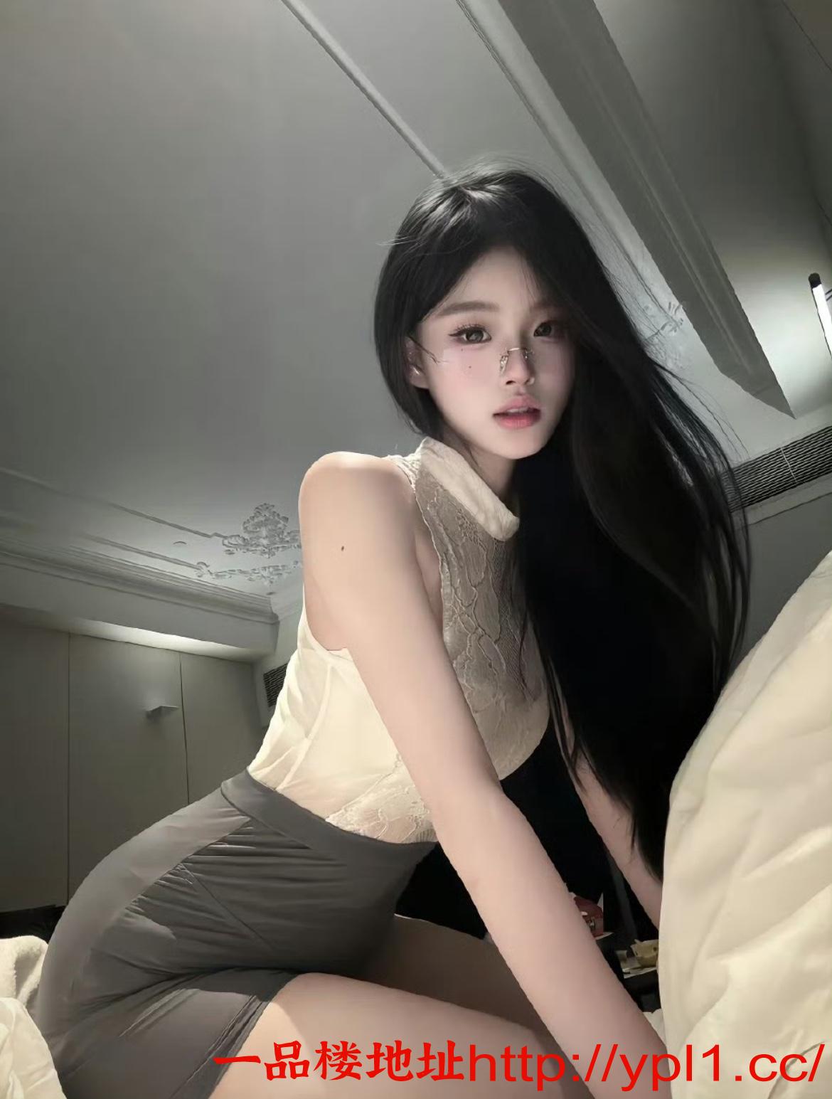 有韵味长腿大奶子的小活美女