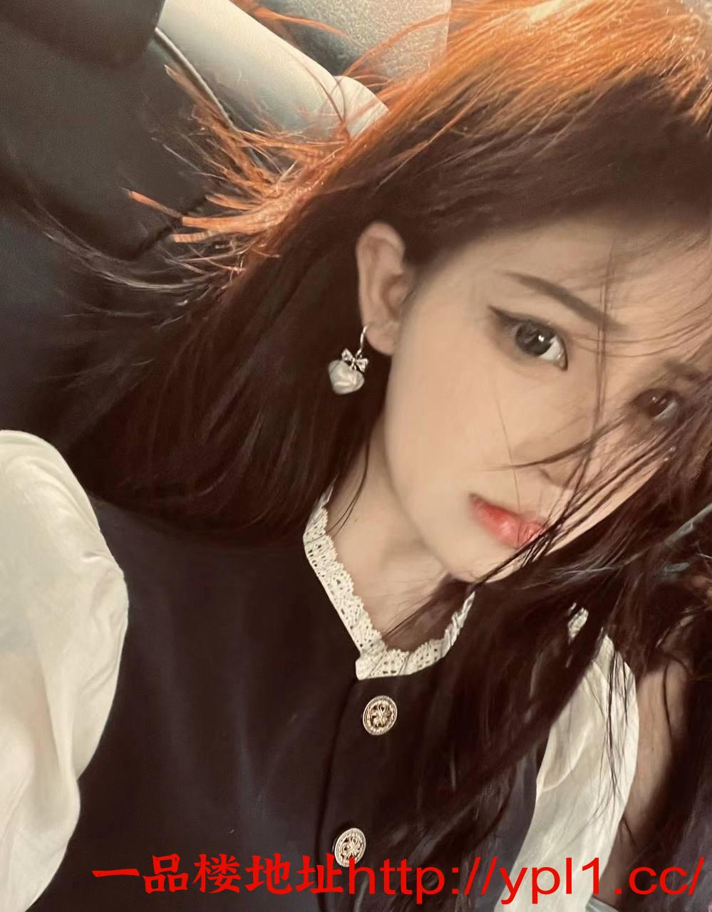 玩不够的大长腿菲菲