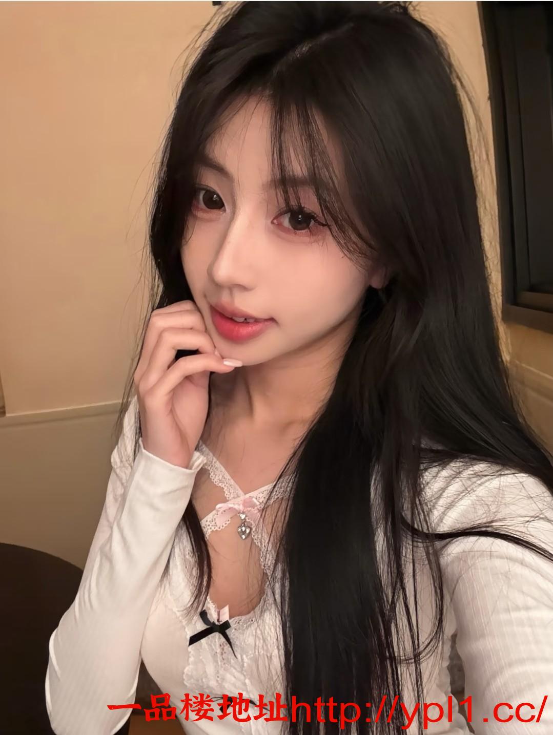 上海甜美女大学生下海极品白嫩耀眼美臀