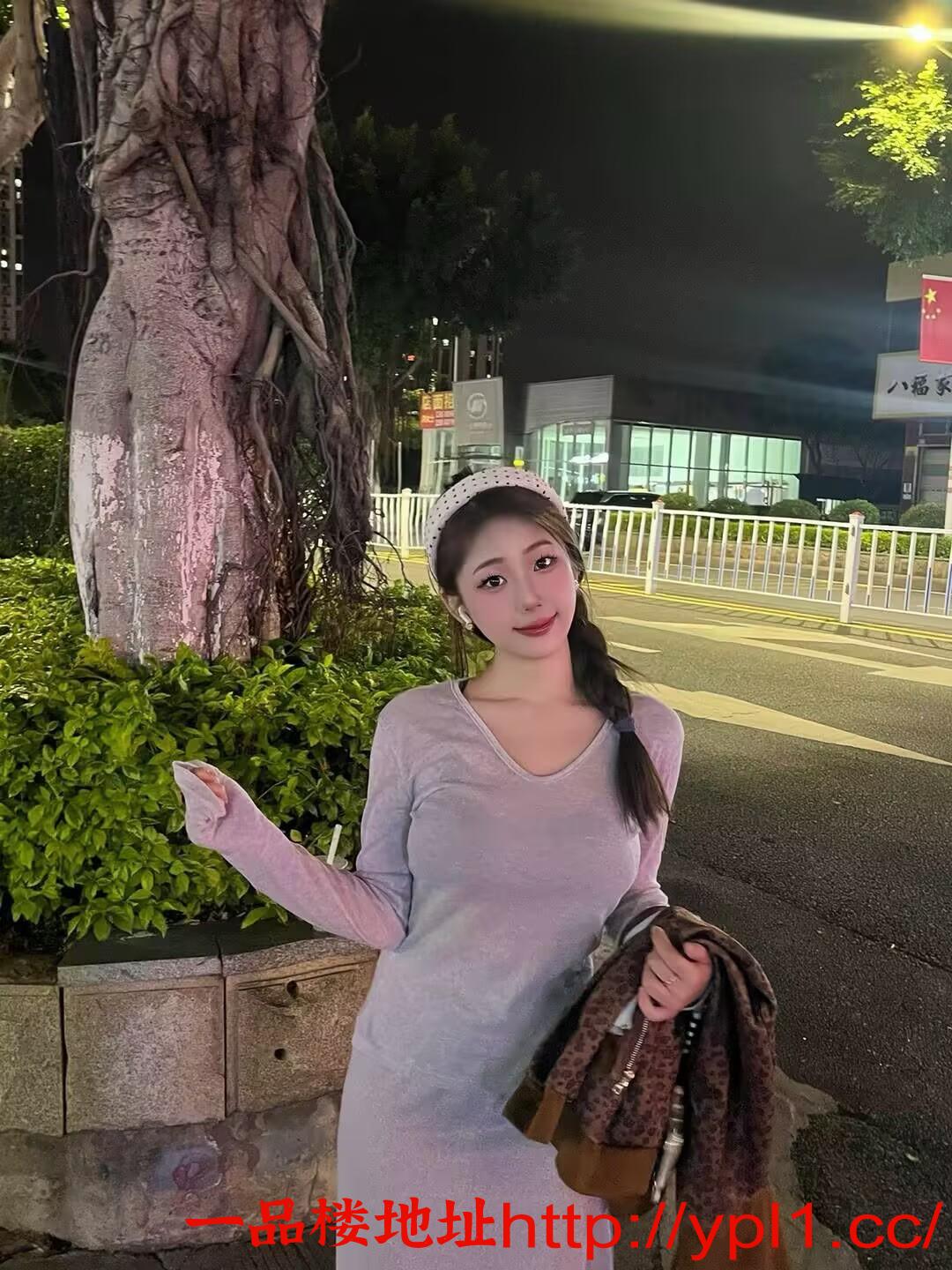 风骚少女穴紧粉逼淫荡妹一插就流淫水