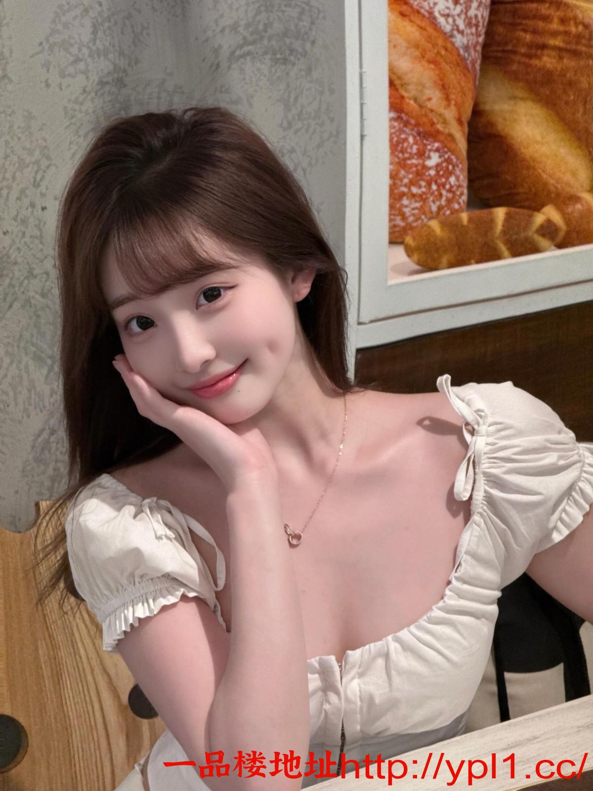 蜜桃臀大奶兼职学生妹（已验证）可外出