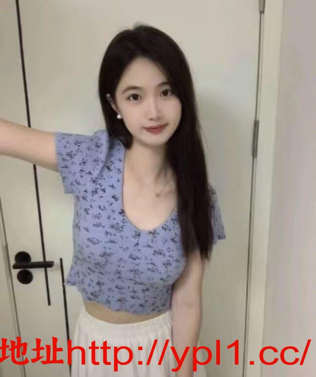 玩弄清纯性感小美女