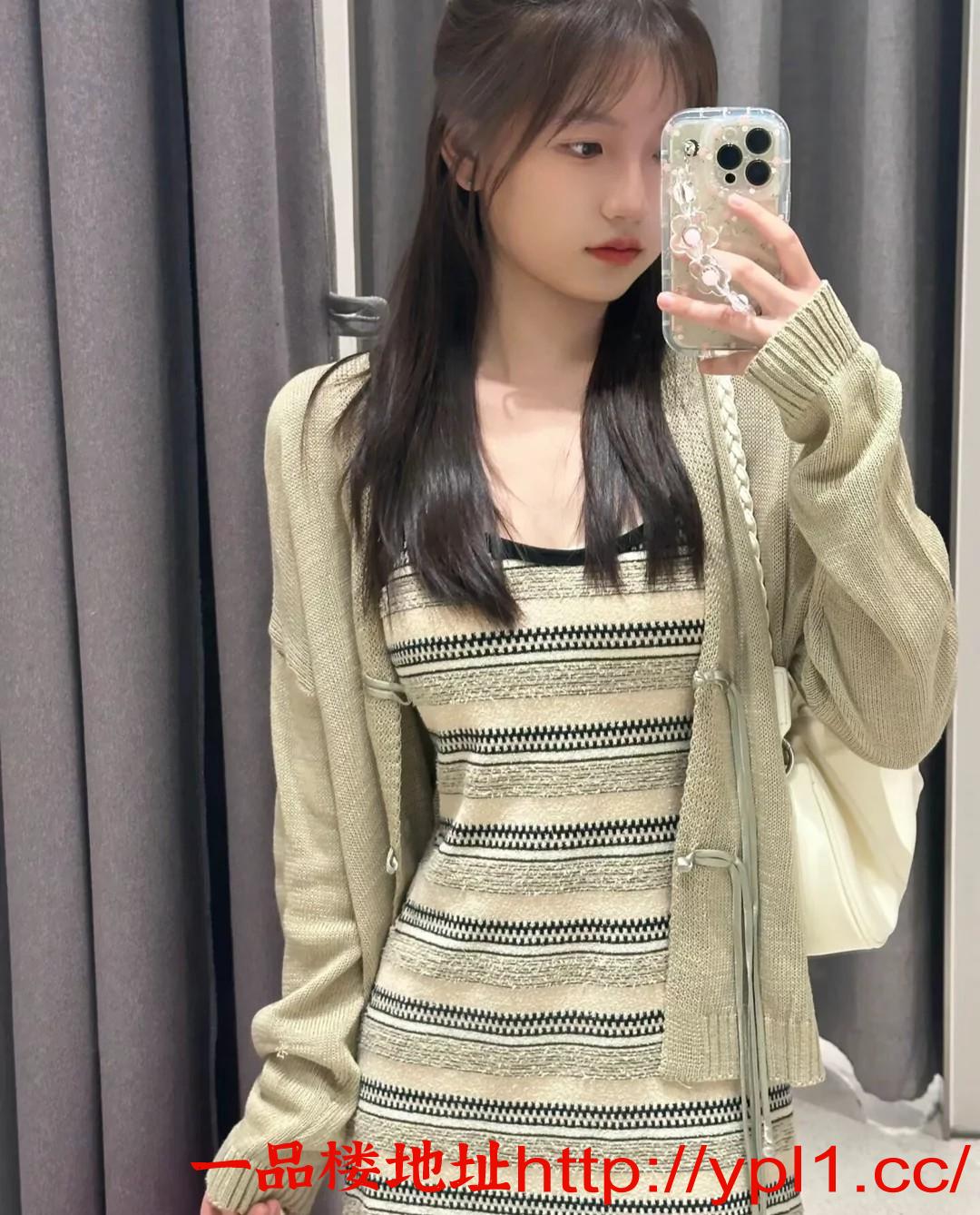 新疆妹子粉嫩鲍鱼B做爱姿势很配合水多