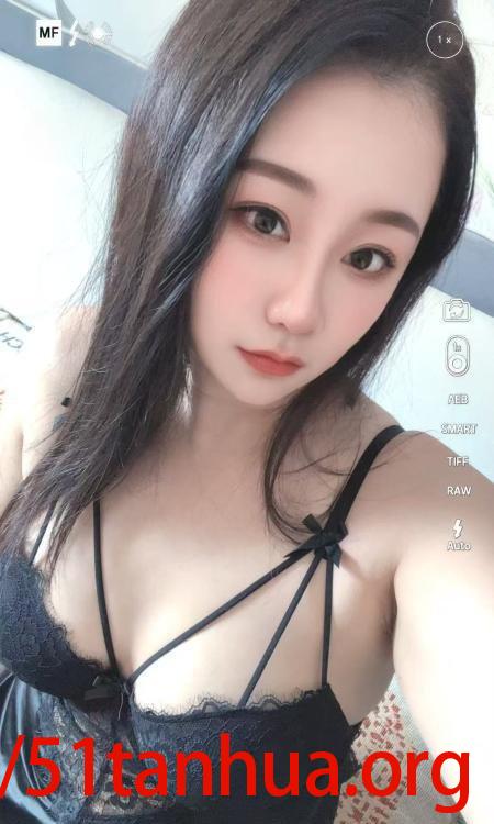 津南大胸肥臀美少妇