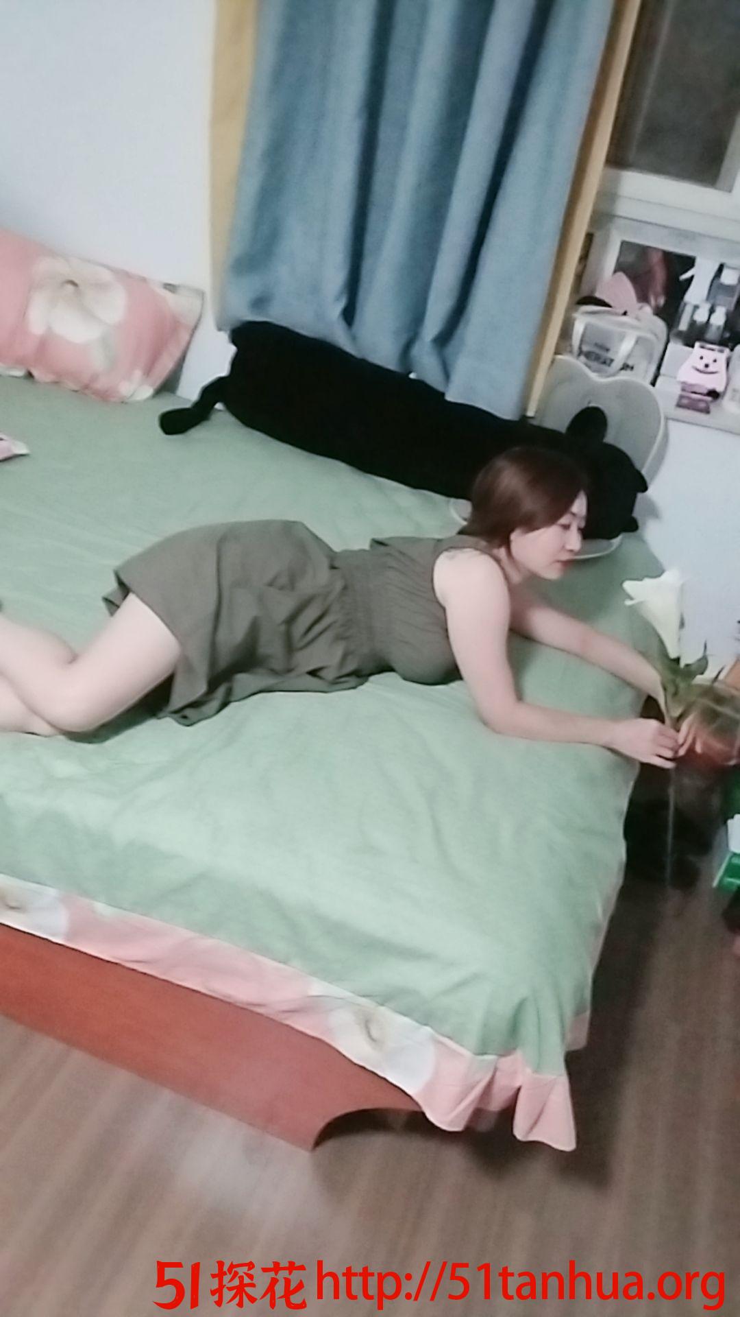 劲松细腰丰臀少妇