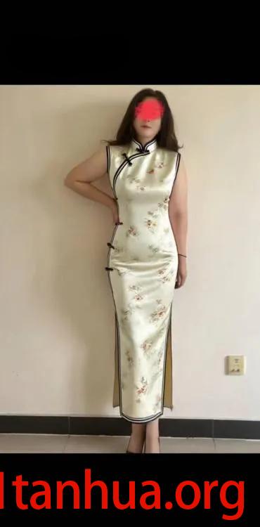 气质型肥臀美熟女