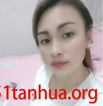  大胸妹子，珍惜眼前资源，且用且珍惜